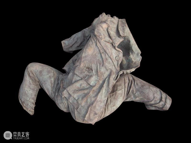 长征空间线上展厅 | 展望:《着中山装的男人》 博文精选 长征空间LONGMARCH 长征空间 线上 展厅 着中山装的男人 时间 北京时间 阶段 作品 个人 社会 崇真艺客